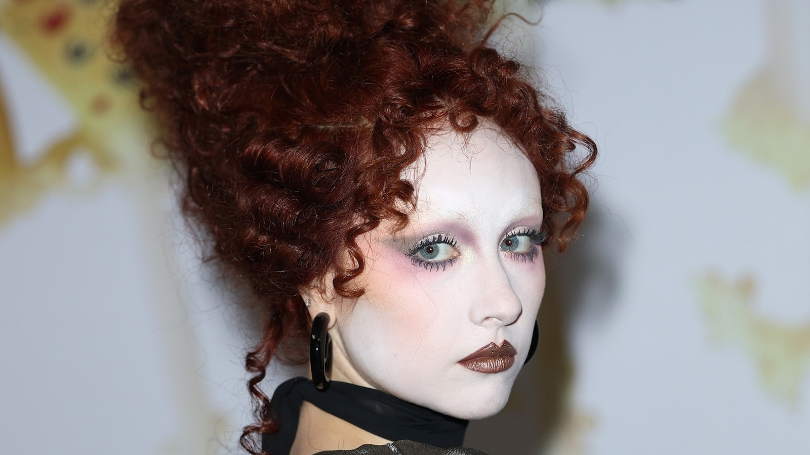 Chappell Roan Controversy: Jude Law's Daughter in Tears